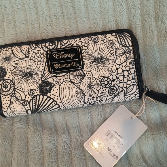 Loungefly Handbags - Loungefly Black and White Women's Wallet